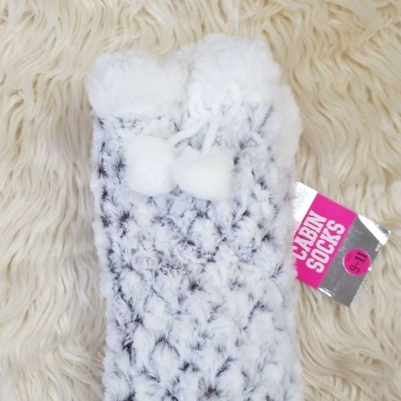 Super comfy socks size 9-11 NWT - Picture 2 of 7